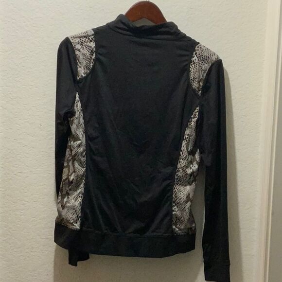 Boston Proper Jogging Suit Black snakeskin accent - Medium (US Size 8-10) - Picture 12 of 13